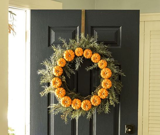 mini-pumpkin-wreath